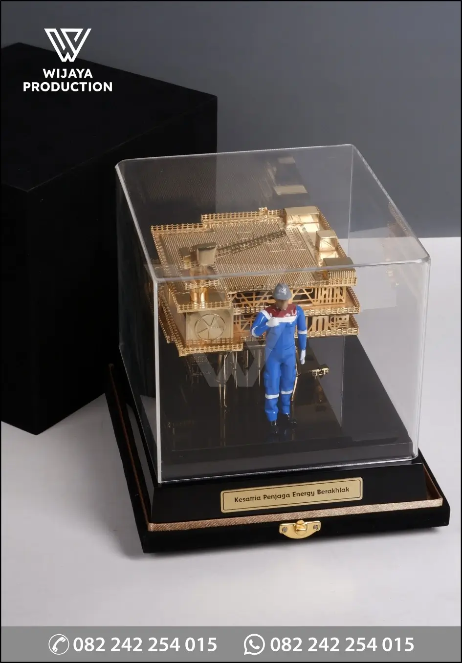 Box Souvenir Miniatur Rig Offshore + Figure 3D
