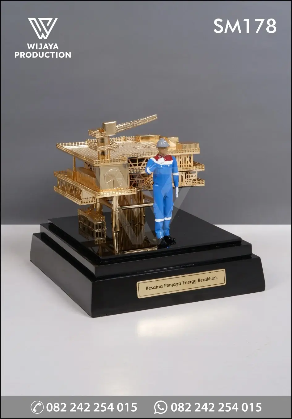 Souvenir Miniatur Rig Offshore + Figure 3D