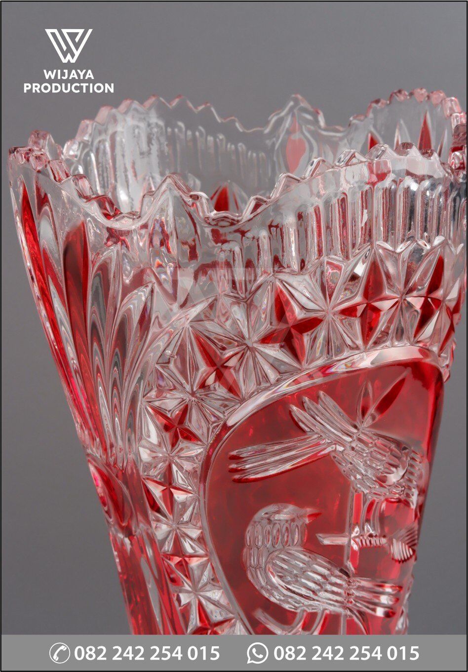 Detail Piala Kaca Bhayangkari Jember