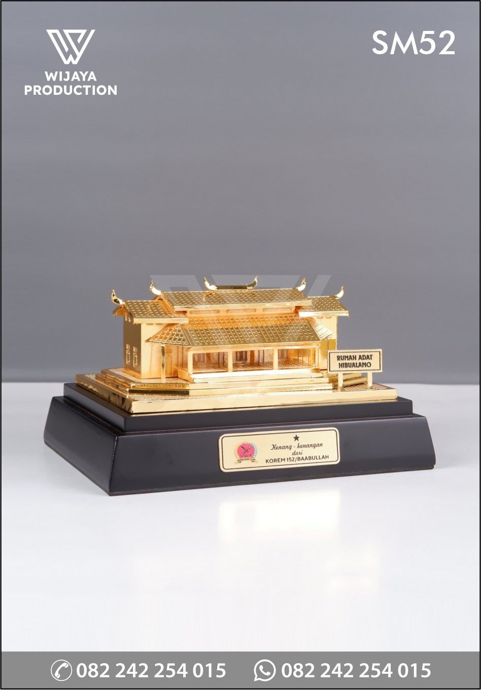 Souvenir Miniatur Rumah Adat Hibualamo