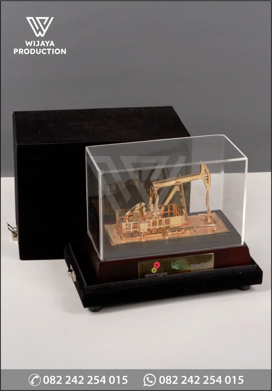 Box Souvenir Miniatur Sucker Rod Pump RH PetroGas