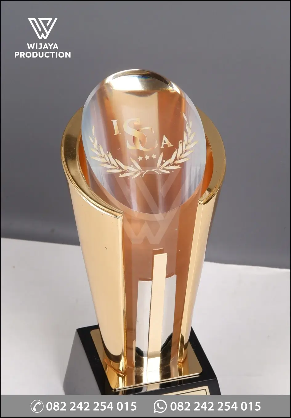 Detail Trophy Indonesian Supply Chain Awards