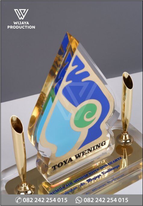Detail Plakat Akrilik Pen Holder Toya Wening