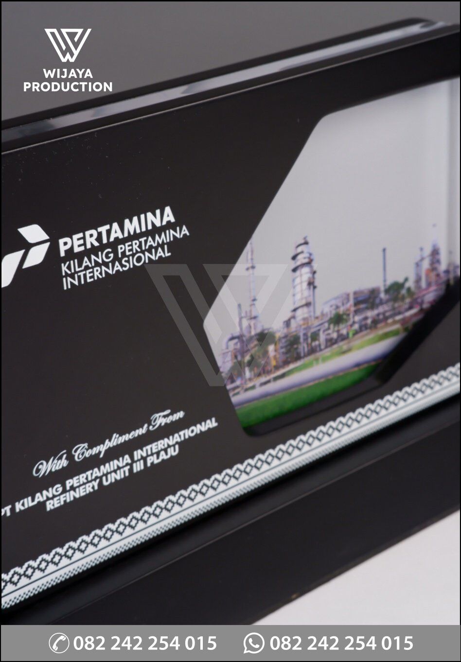 Detail Plakat Kayu Kilang Pertamina Internasional Refinery Unit III Plaju