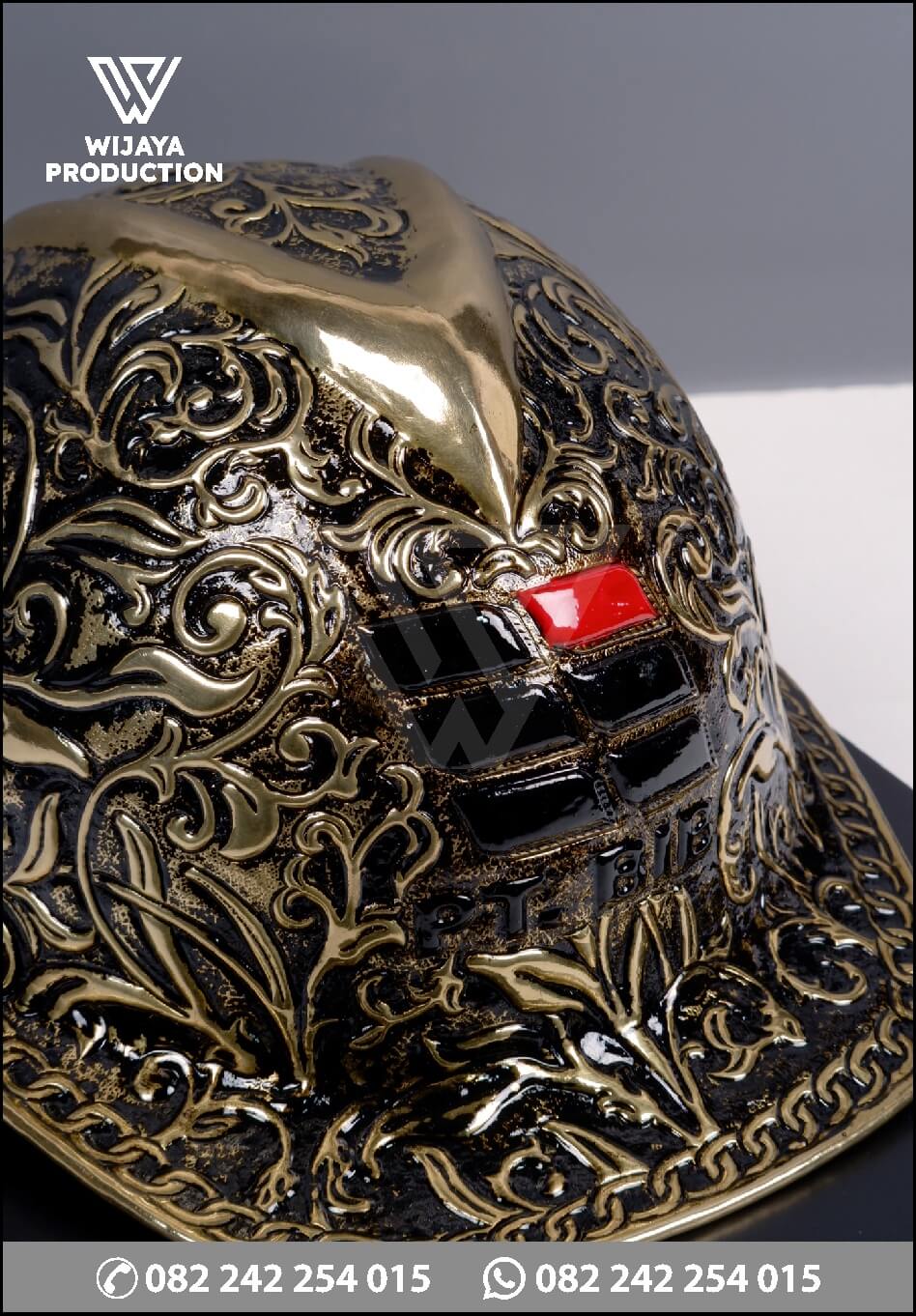 Detail Souvenir Helm Ukir PT Borneo Indobara