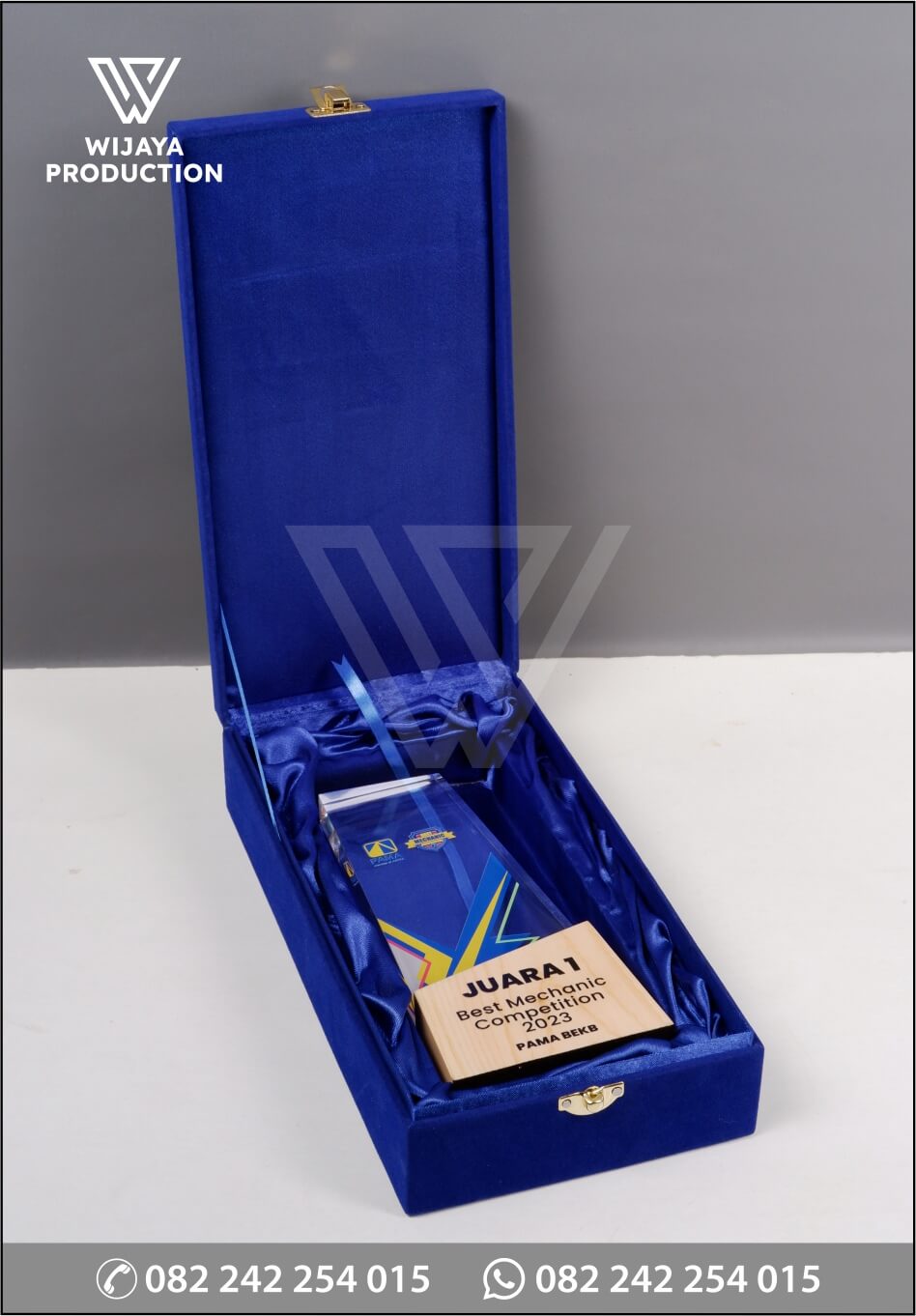 Box Plakat Akrilik Best Mechanic Competition