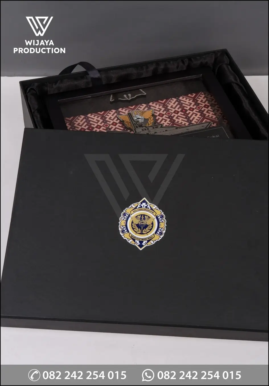 Box Plakat Logam Kapal Bea Cukai