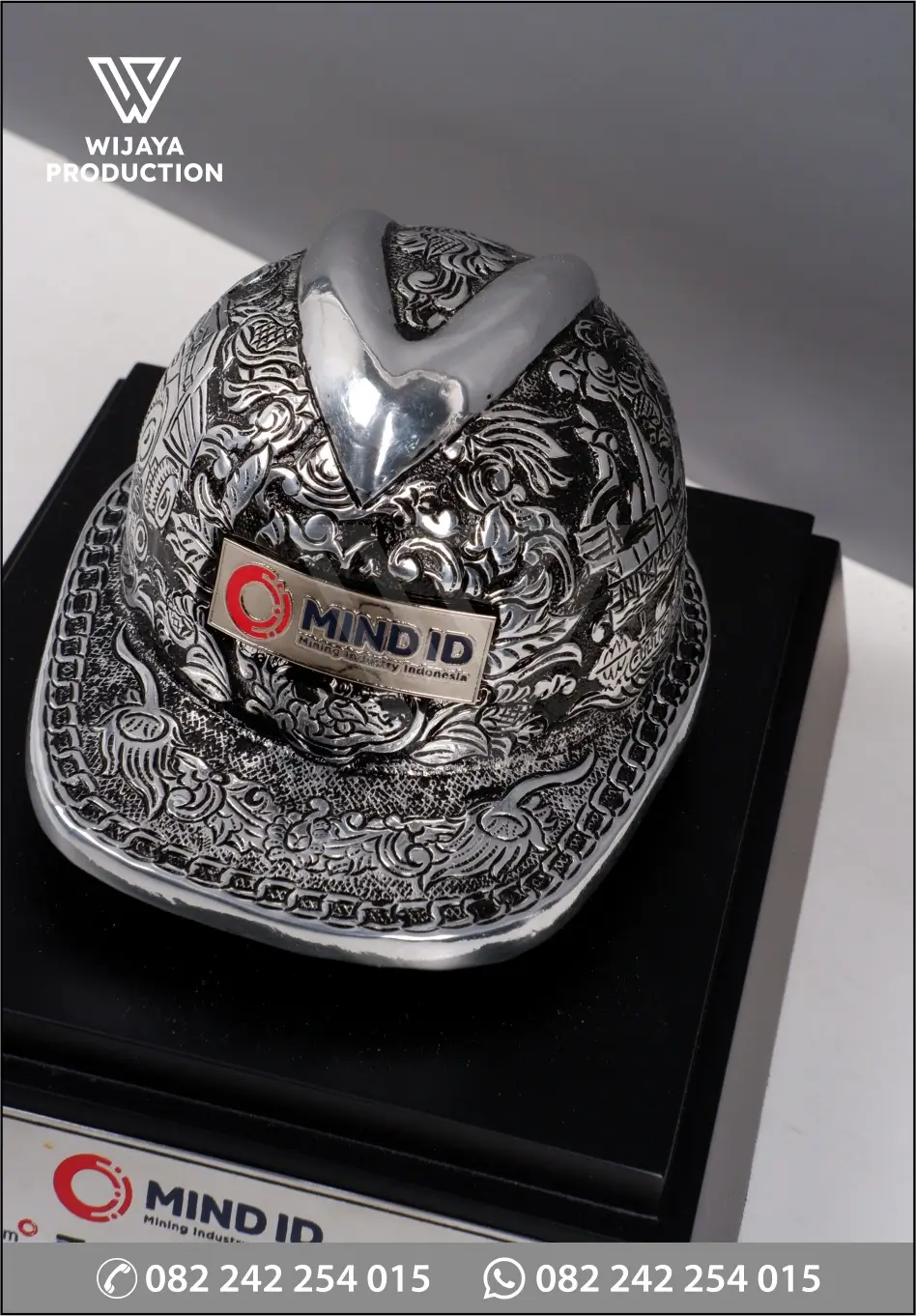 Detail Souvenir Helm Ukir Mining Industry Indonesia