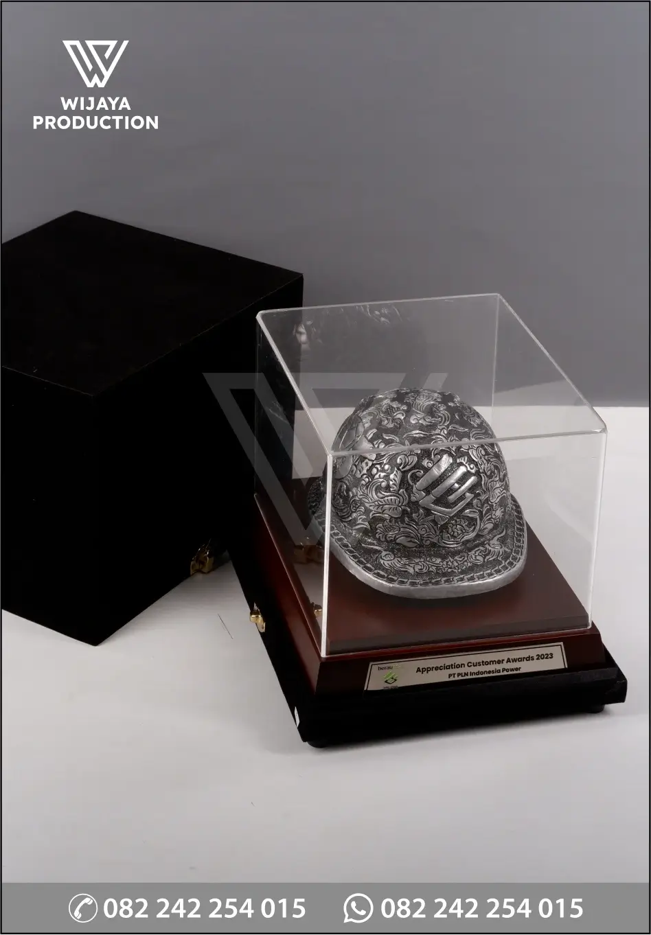 Box Souvenir Helm Ukir Berau Coal Appreciation Customer Awards