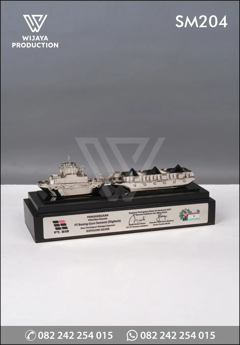 Miniatur Kapal Tugboat & Tongkang PT BIB