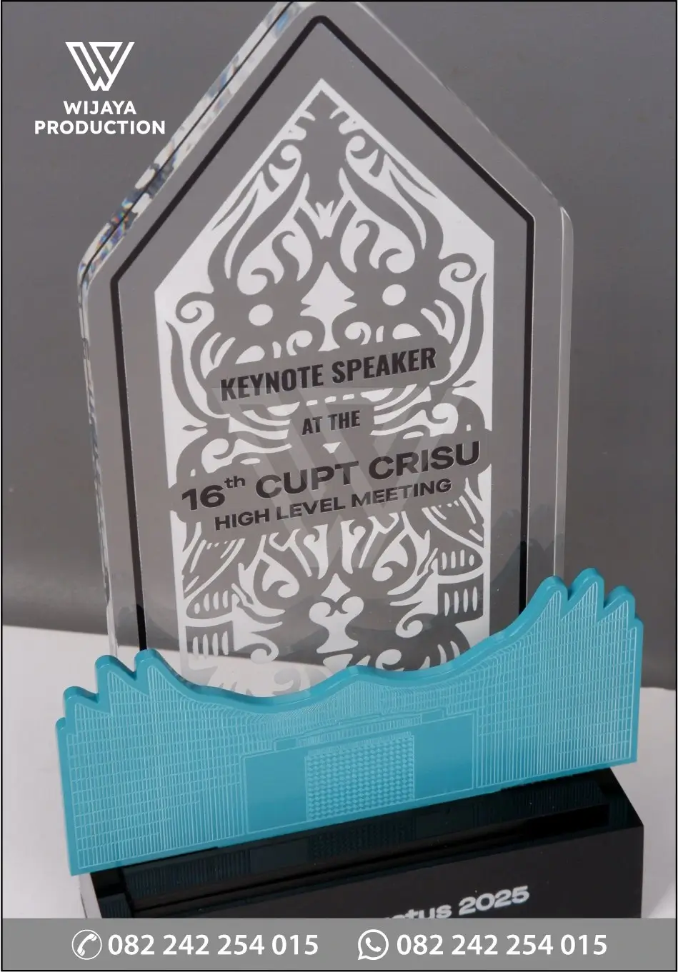 Detail Plakat Akrilik Keynote Speaker 16th CUPT CRISU