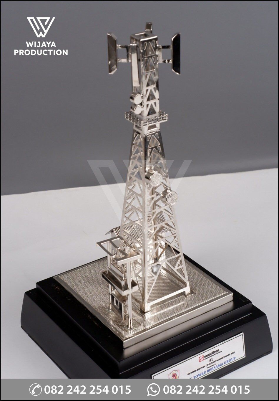 Detail Souvenir Miniatur Tower Smartfren