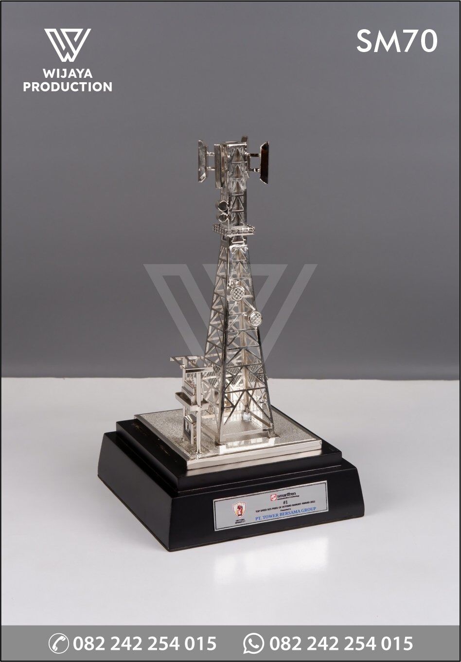 Souvenir Miniatur Tower Smartfren